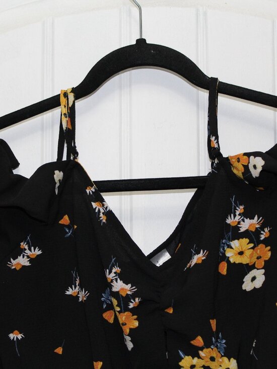 Divided H&M Blouse Womens Size 8 Black Floral Cold Shoulder Long Sleeve  (26-2) - Picture 2 of 8